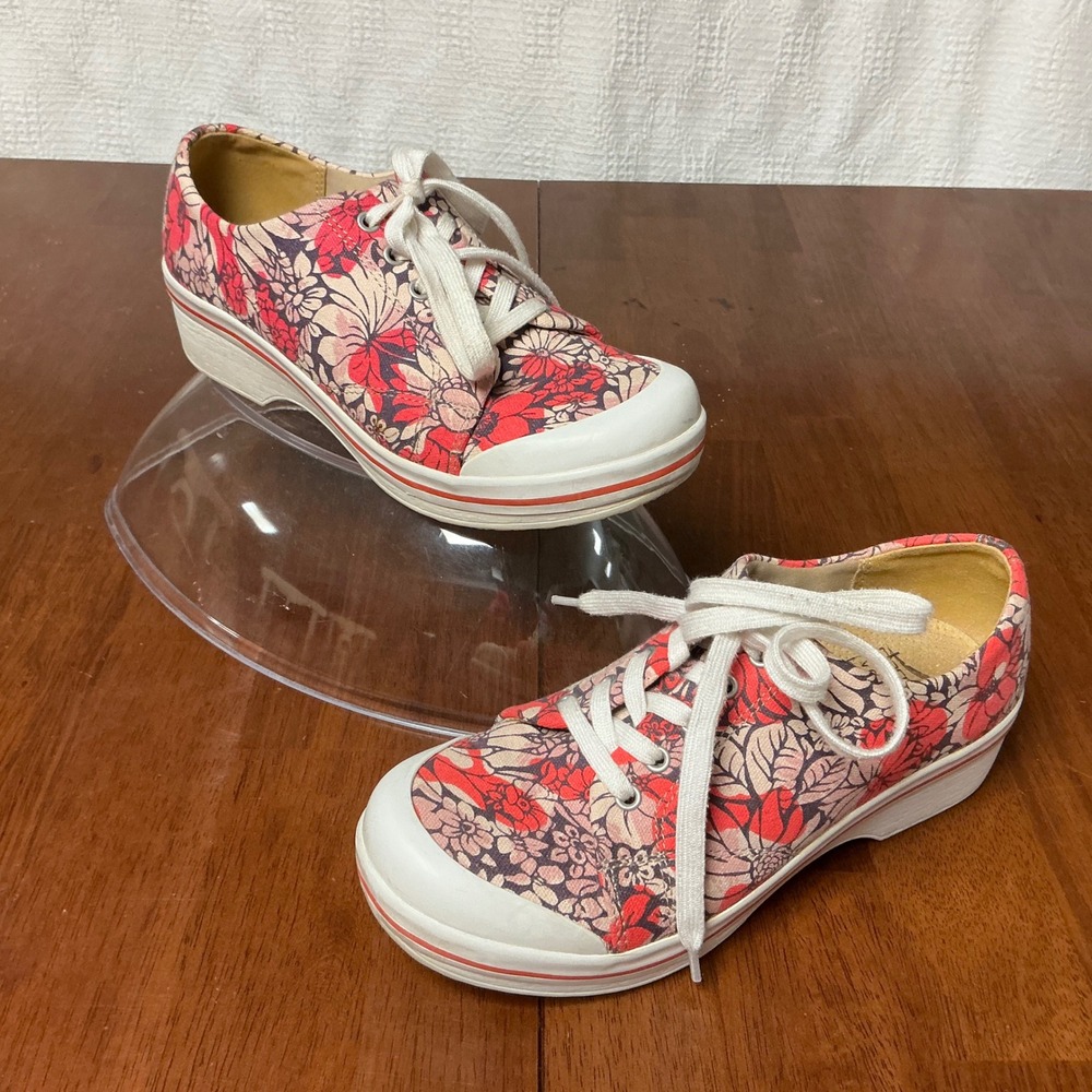 Dansko Vegan Floral Canvas Sneakers Red Pink Lace Up Platform Shoes Womens 39